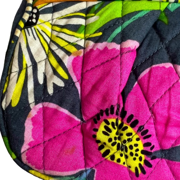 Vera Bradley Cosmetic Bag ~ In Great Condition - Picture 9 of 11